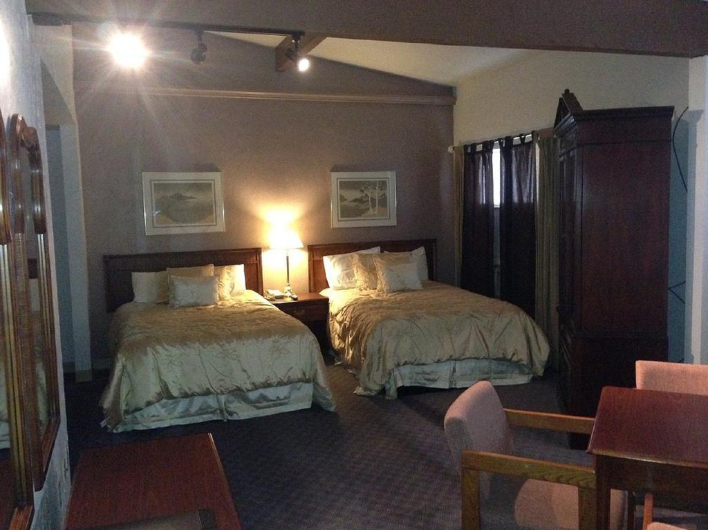 Caravan II Albergo New Castle Bagian luar foto