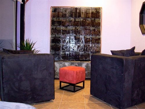 Caravan II Albergo New Castle Bagian luar foto